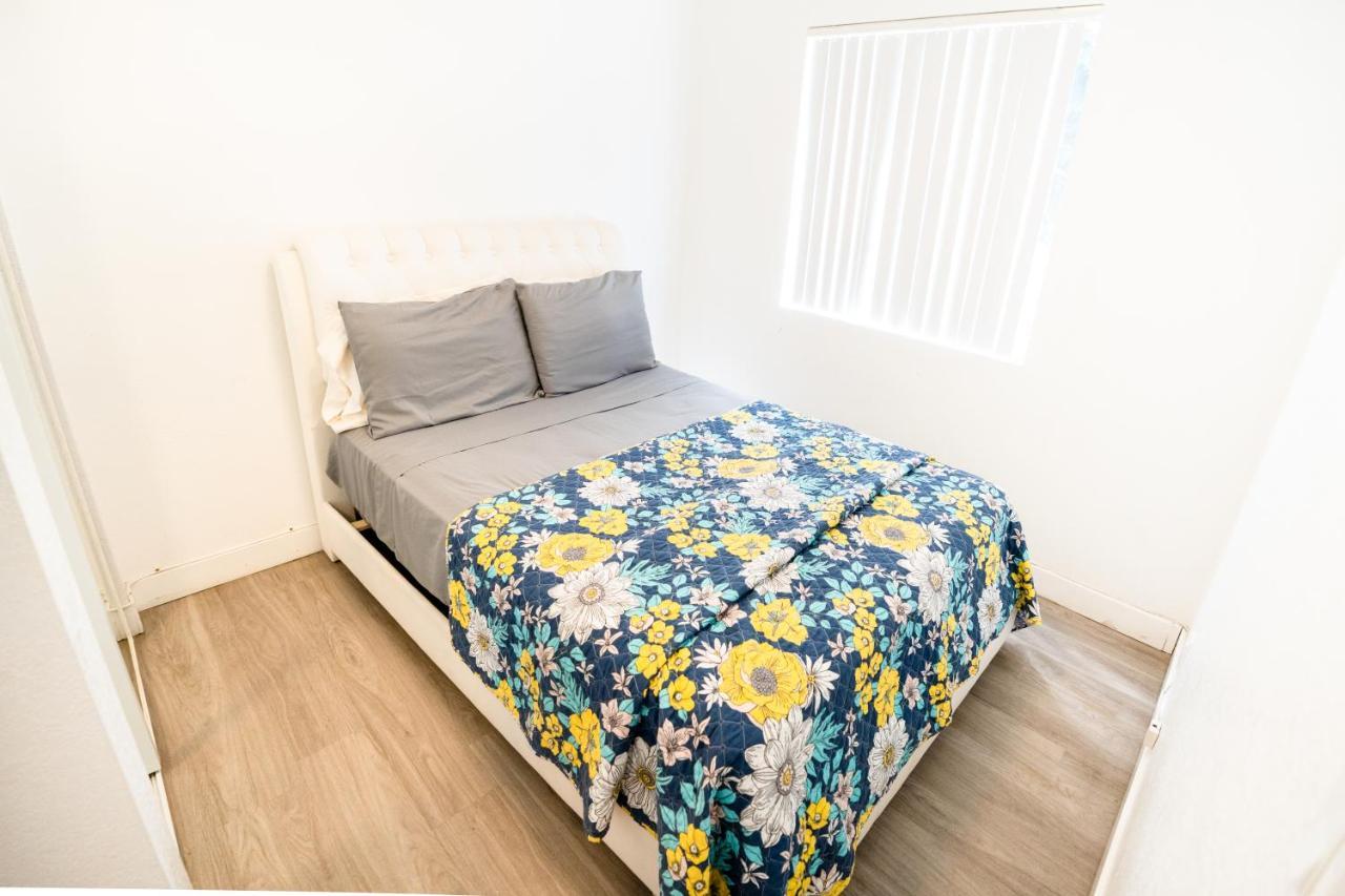 Hollywood/Koreatown 2 Bedroom With Parking ลอสแอนเจลิส ภายนอก รูปภาพ